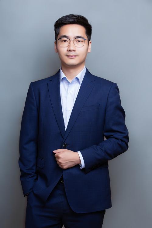 何乔友 插画与概念设计总监