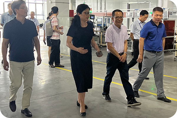 福建省冶金（控股）公司党委委员、、副总经理侯孝亮一行到我公司调研、、指导